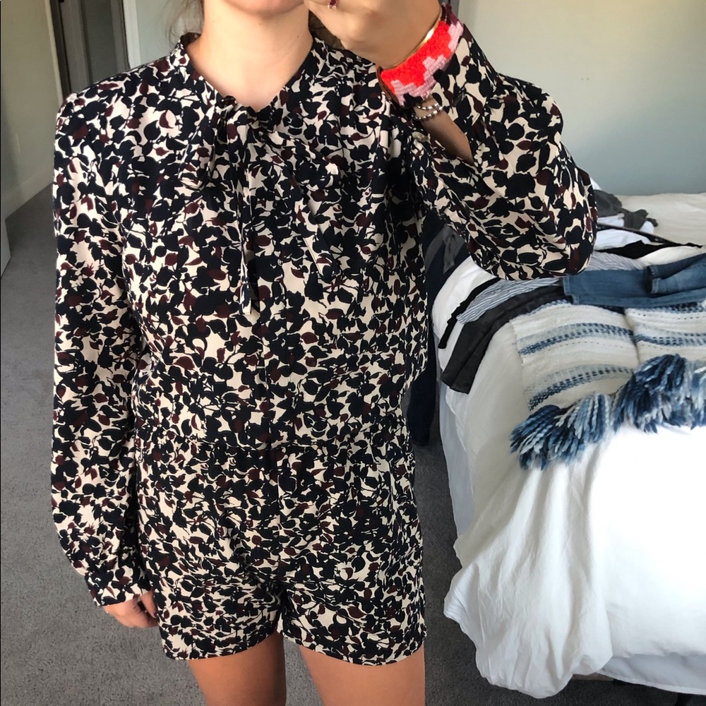 Long sleeve blouse romper - leaf print